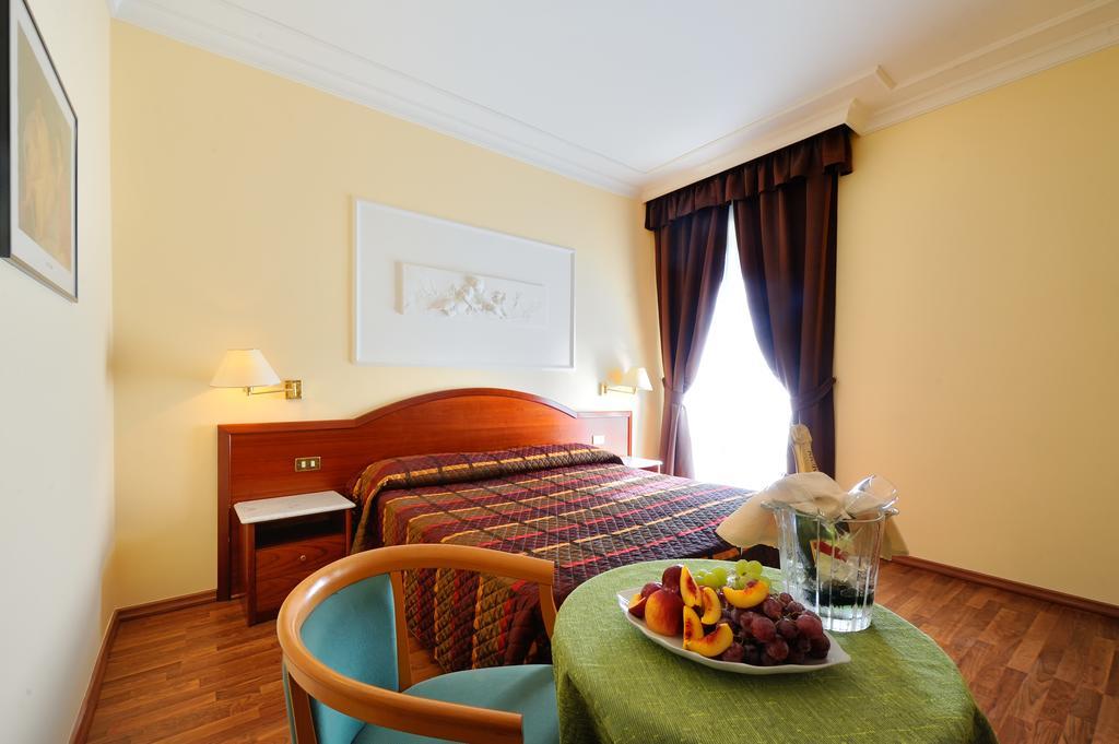 Hotel Benessere Villa Fiorita Кольфьорито Экстерьер фото