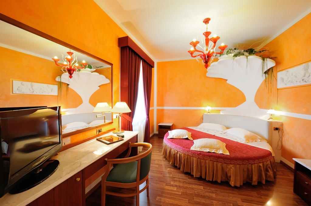 Hotel Benessere Villa Fiorita Кольфьорито Экстерьер фото
