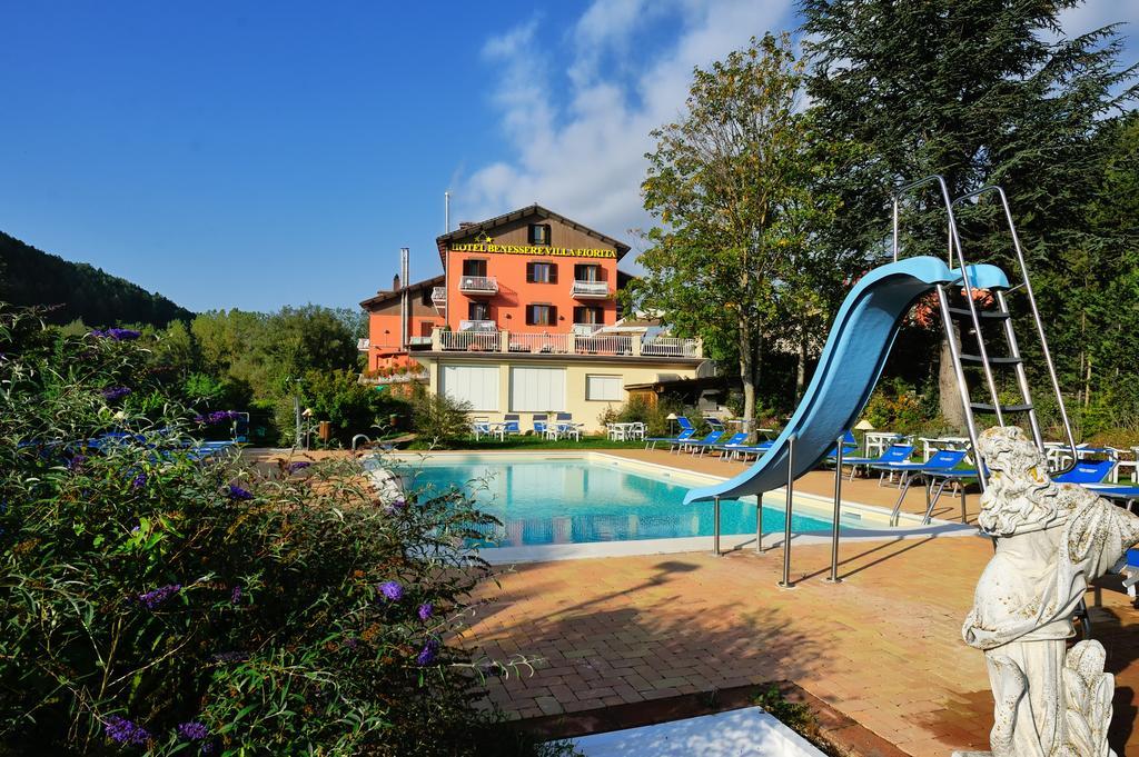 Hotel Benessere Villa Fiorita Кольфьорито Экстерьер фото