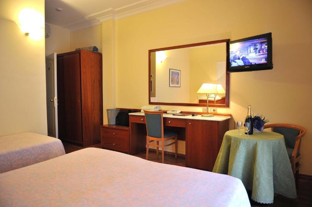 Hotel Benessere Villa Fiorita Кольфьорито Экстерьер фото
